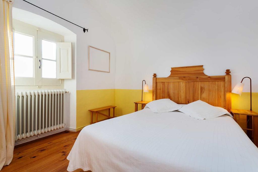 Can Felicia Hotel Beuda Room photo